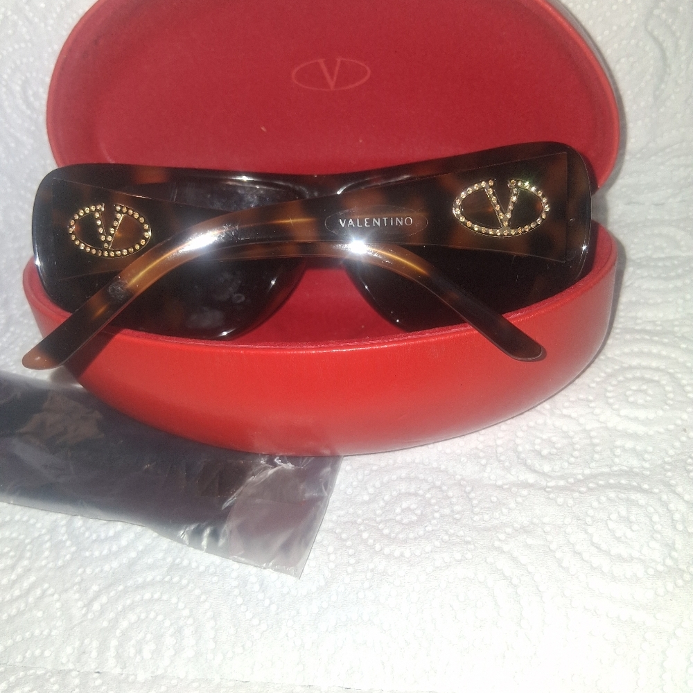 STUNNING PAIR OF "VALENTINO" SUNGLASSES WITH CASE.